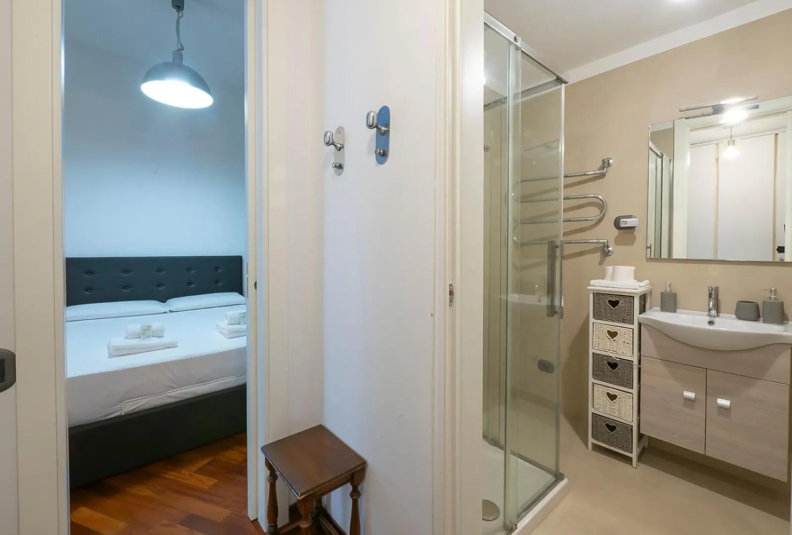 Youhosty - Elegant Duomo Apartment Milan